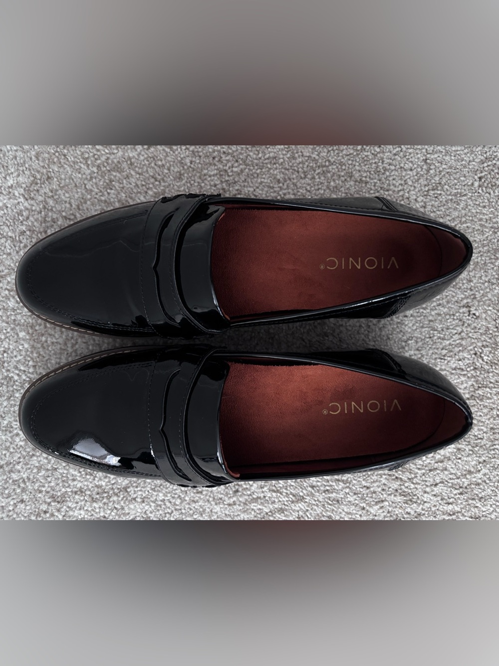 NWOB Vionic Cheryl Black Patent Leather Lug Sole Loafers Size 9 - Picture 4 of 12